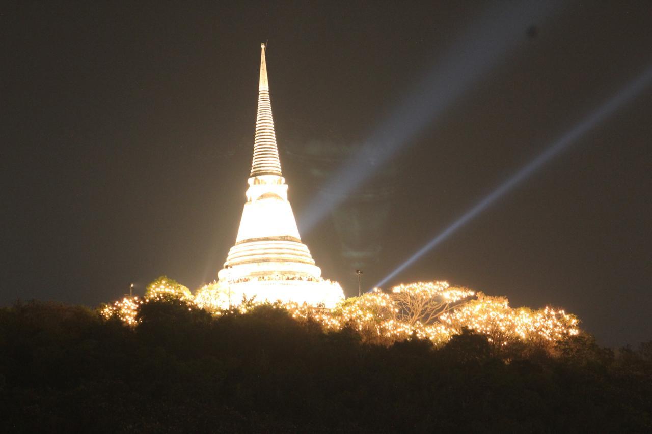 Thanyachatra Boutique Phetchaburi Exterior photo